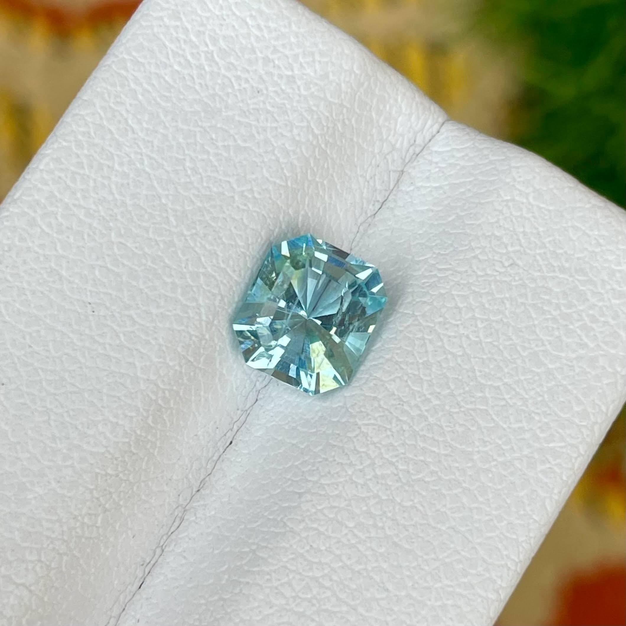 1,45 Karat meerblauer Aquamarin im Präzisionsschliff Natürlicher nigerianischer Edelstein (Achteckschliff) im Angebot