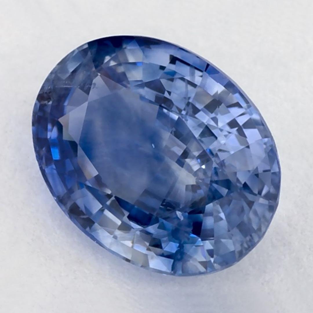 Ein sehr wertvoller September-Geburtsstein mit einer bezaubernden blauen Farbe. Man glaubt, dass sie dem Leben Glück und Reichtum bringen.

Entdecken Sie die lebendige Kollektion von Smaragden, Rubinen und Saphiren in unserem Geschäft, die als lose