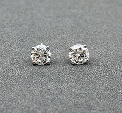 Beautiful 1.45 ct 14K White Gold Diamond Stud Earrings