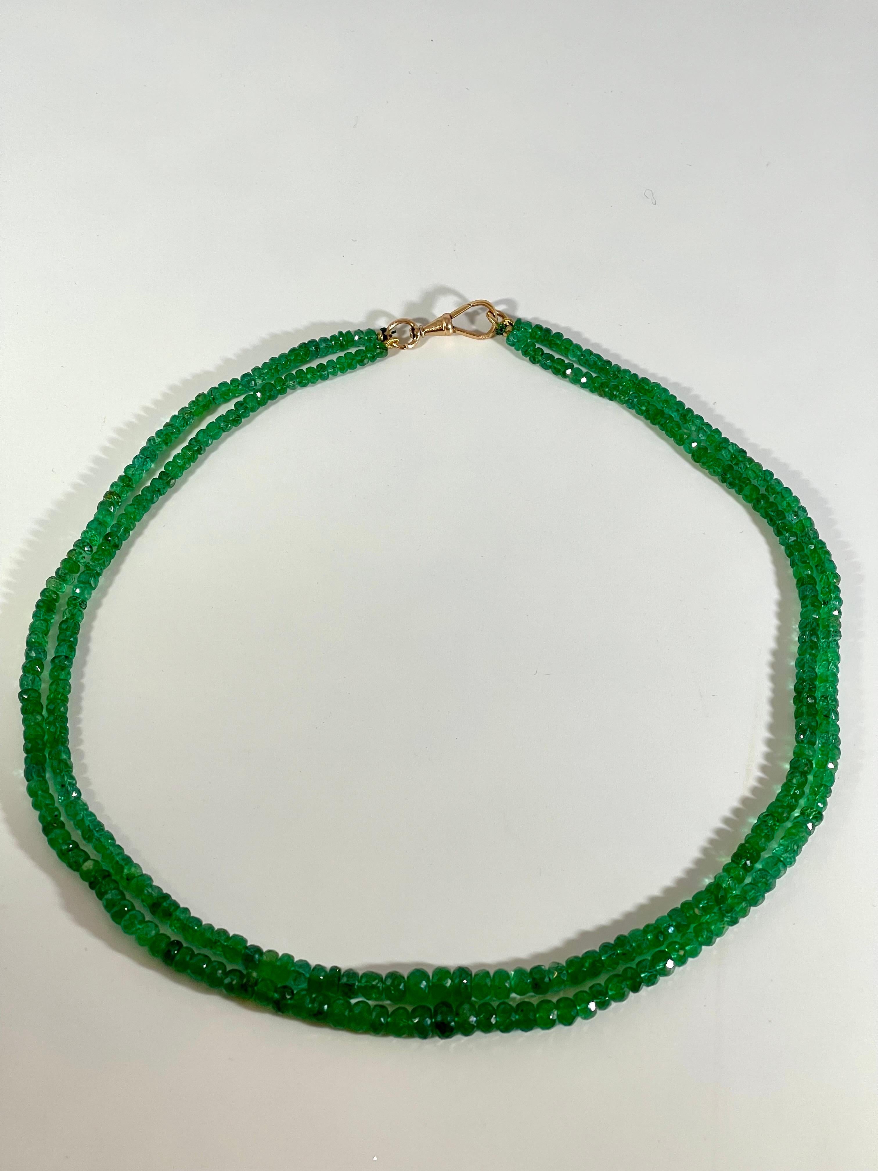 145 Ct Fine Natural Emerald Beads 2 Line Necklace with 14 Kt Yellow Gold Clasp For Sale 4