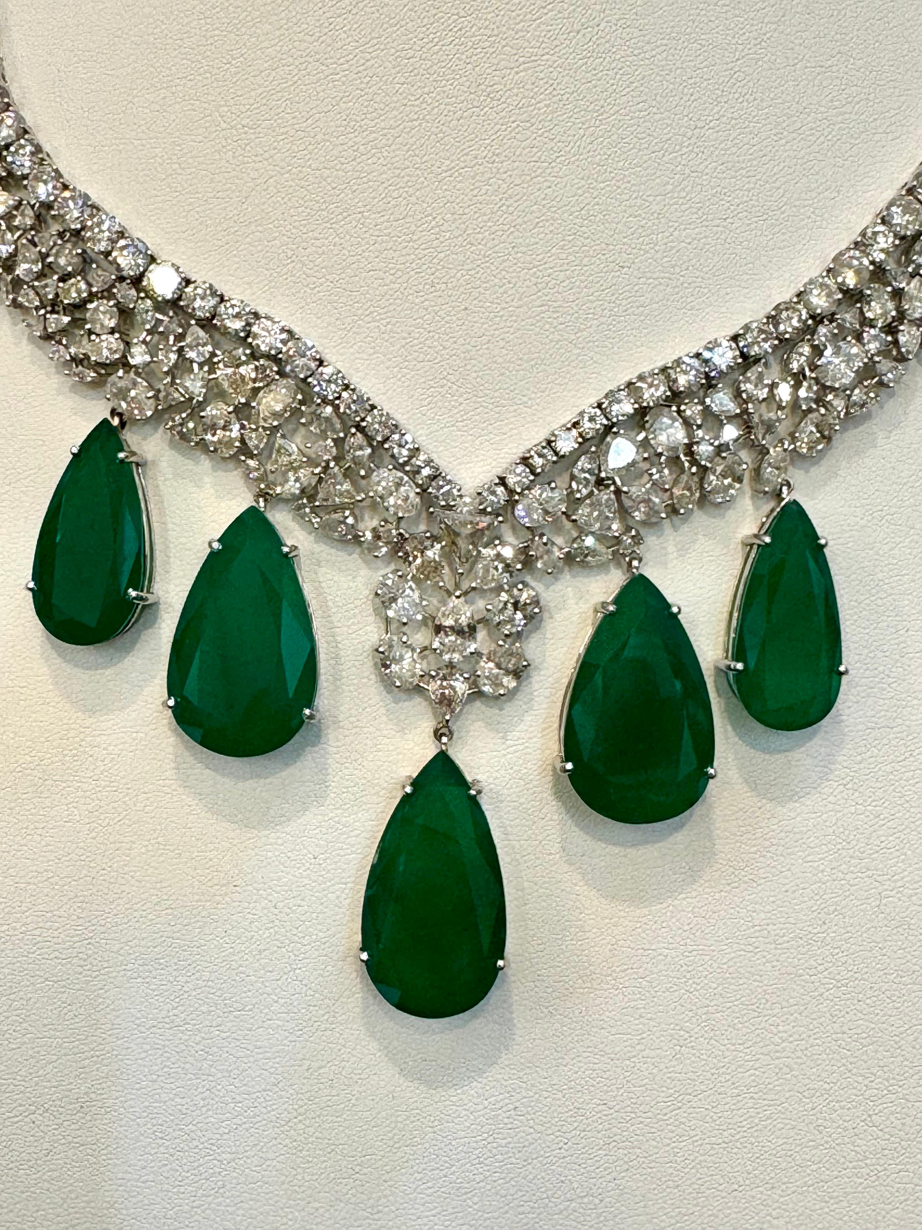 GIA-zertifiziert 145 Karat russischer unbehandelter Smaragd & 45 Karat Diamant-Halskette Suite im Angebot 3