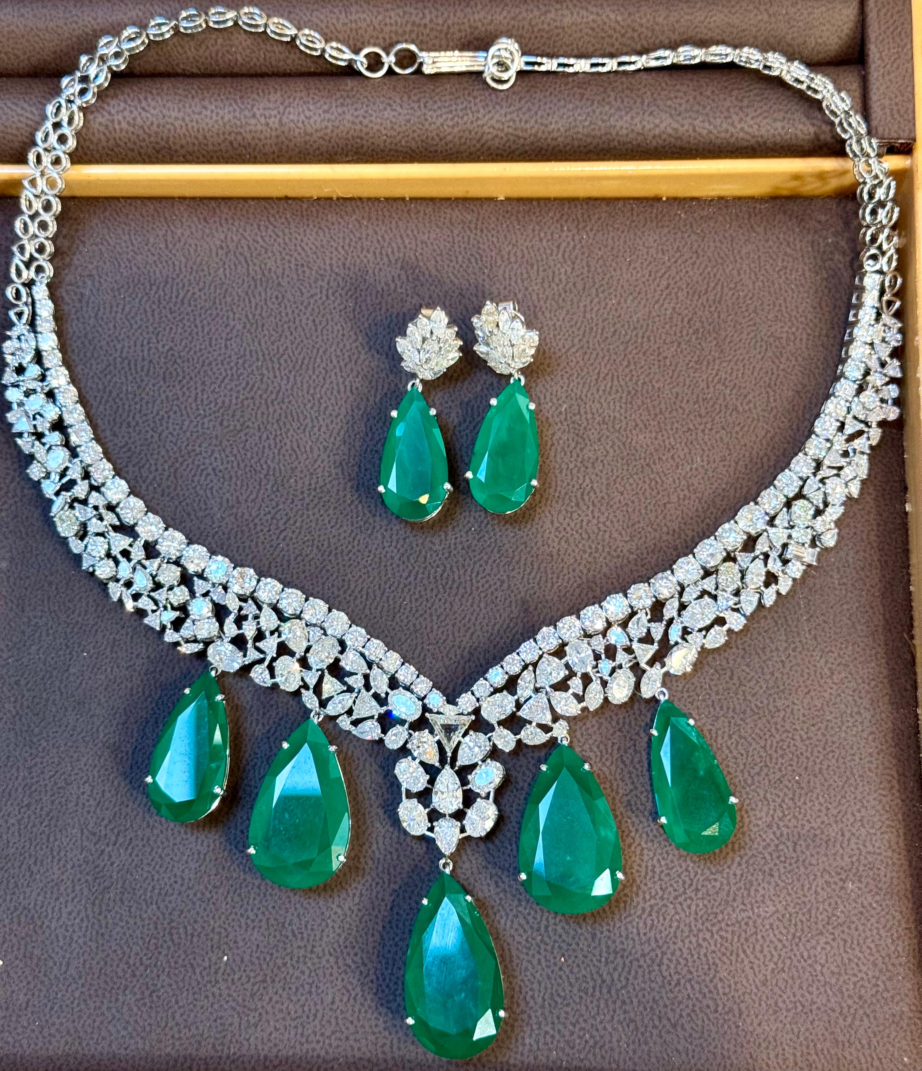 GIA-zertifiziert 145 Karat russischer unbehandelter Smaragd & 45 Karat Diamant-Halskette Suite im Angebot 1
