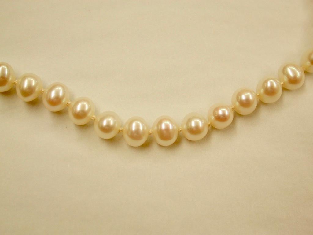 Bead Bouton Shaped Cultered Pearl Necklace with 9 Ct Gold Snap For Sale
