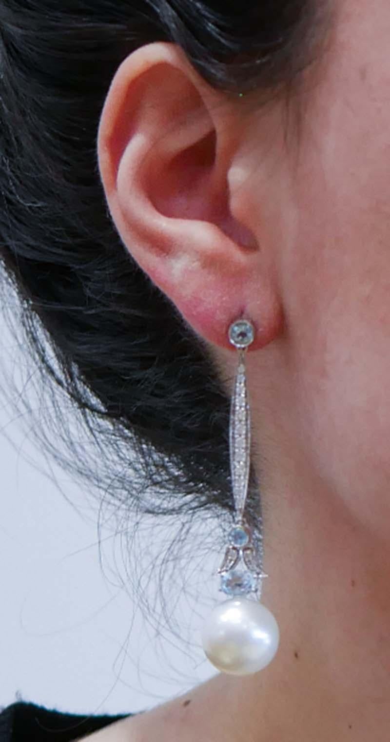 14.5  Mm White Pearls, Aquamarine Colour Topaz, Diamonds, 14 Kt  Gold Earrings. In Good Condition In Marcianise, Marcianise (CE)