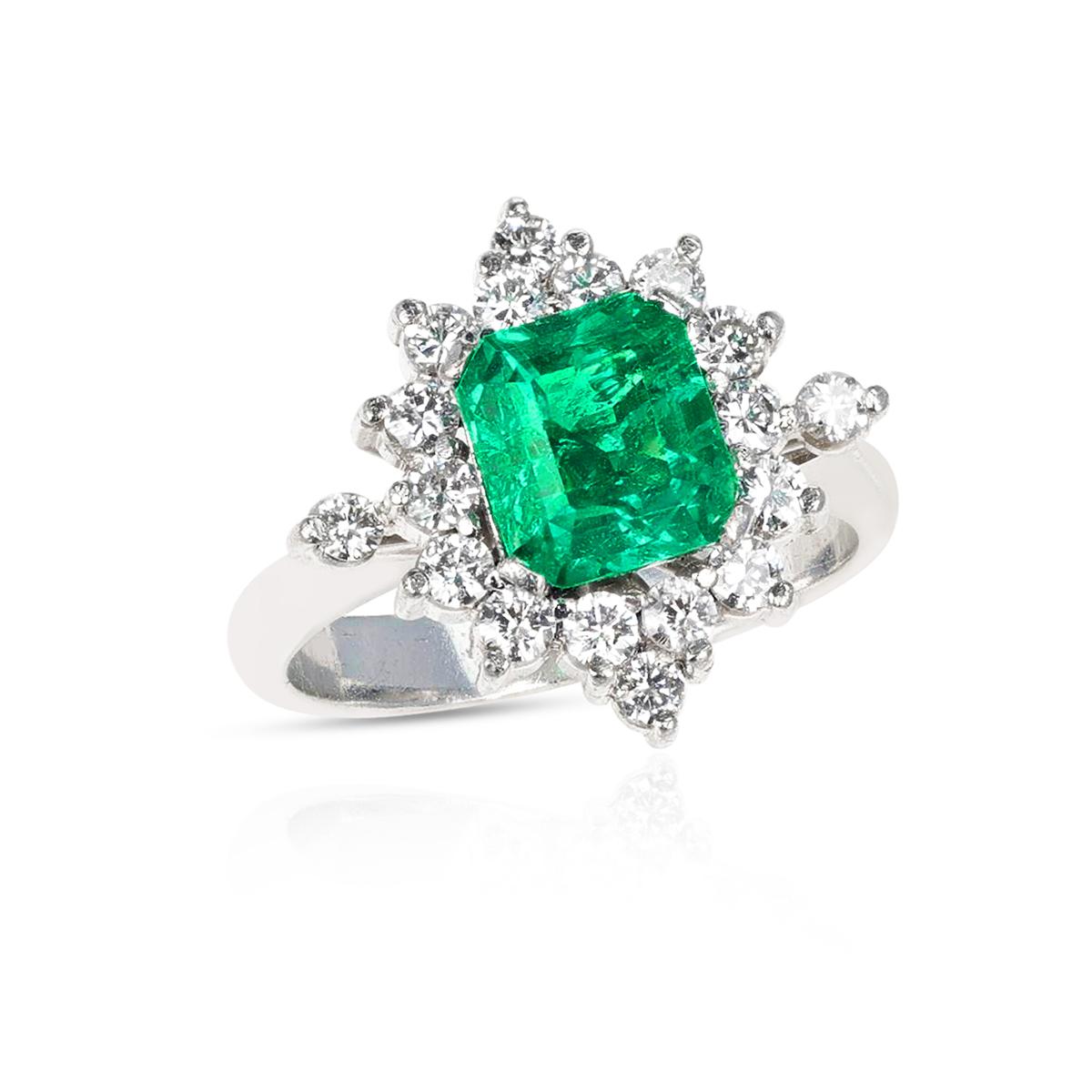 1.45 Square Emerald-Cut and Diamond Ring, 18K White Gold In Excellent Condition For Sale In New York, NY