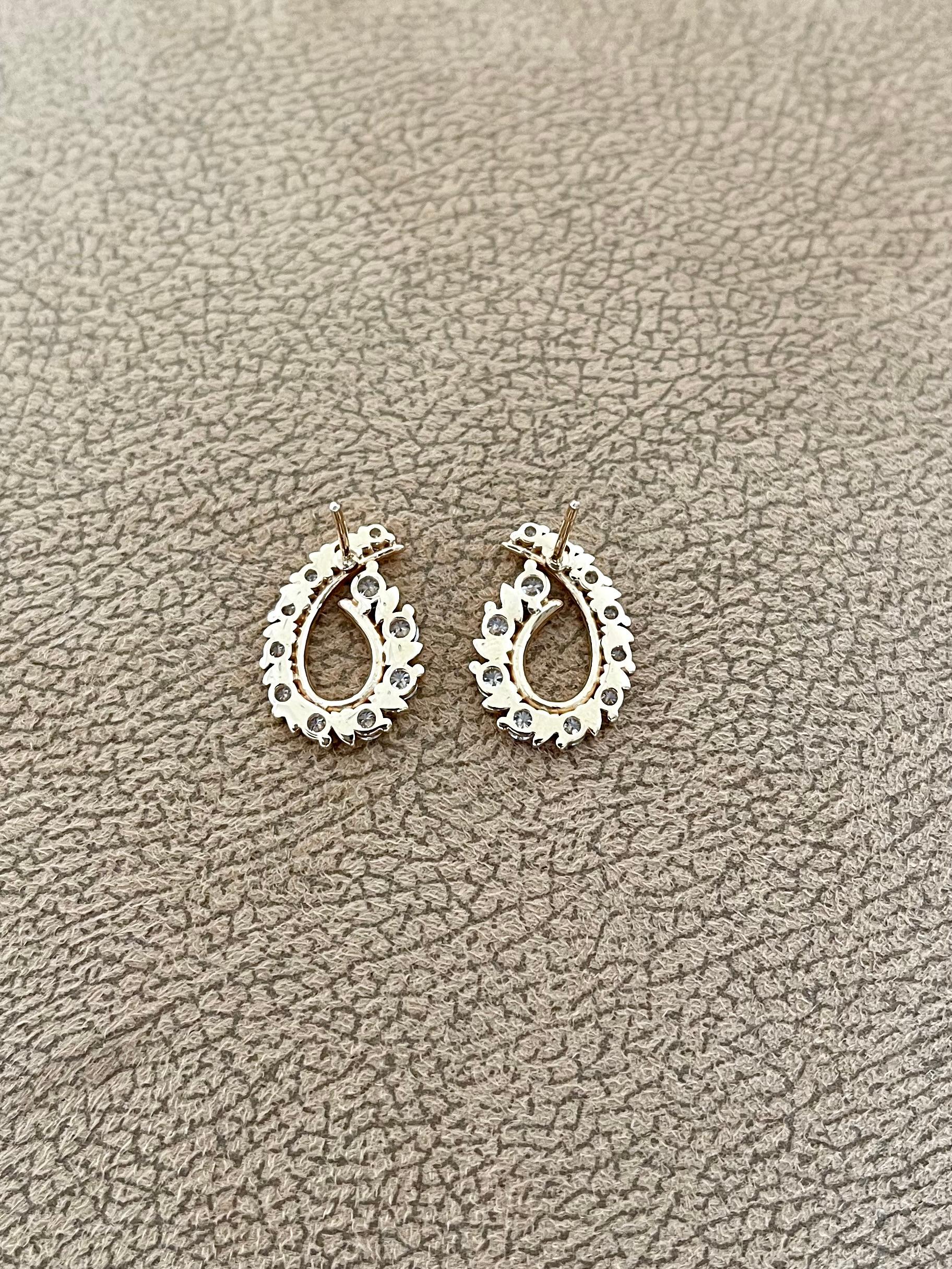 Modern 1.45 TCW Diamond Earrings in 18K Rose Gold For Sale