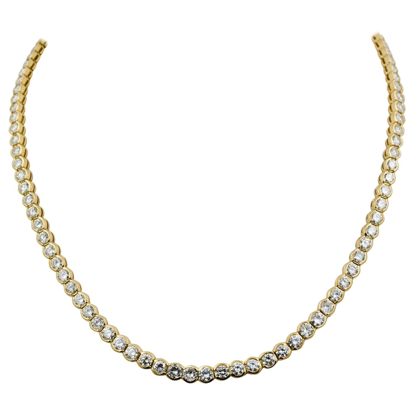 14.50 Carat Diamond and 18 Karat Yellow Gold Line Riviera Necklace