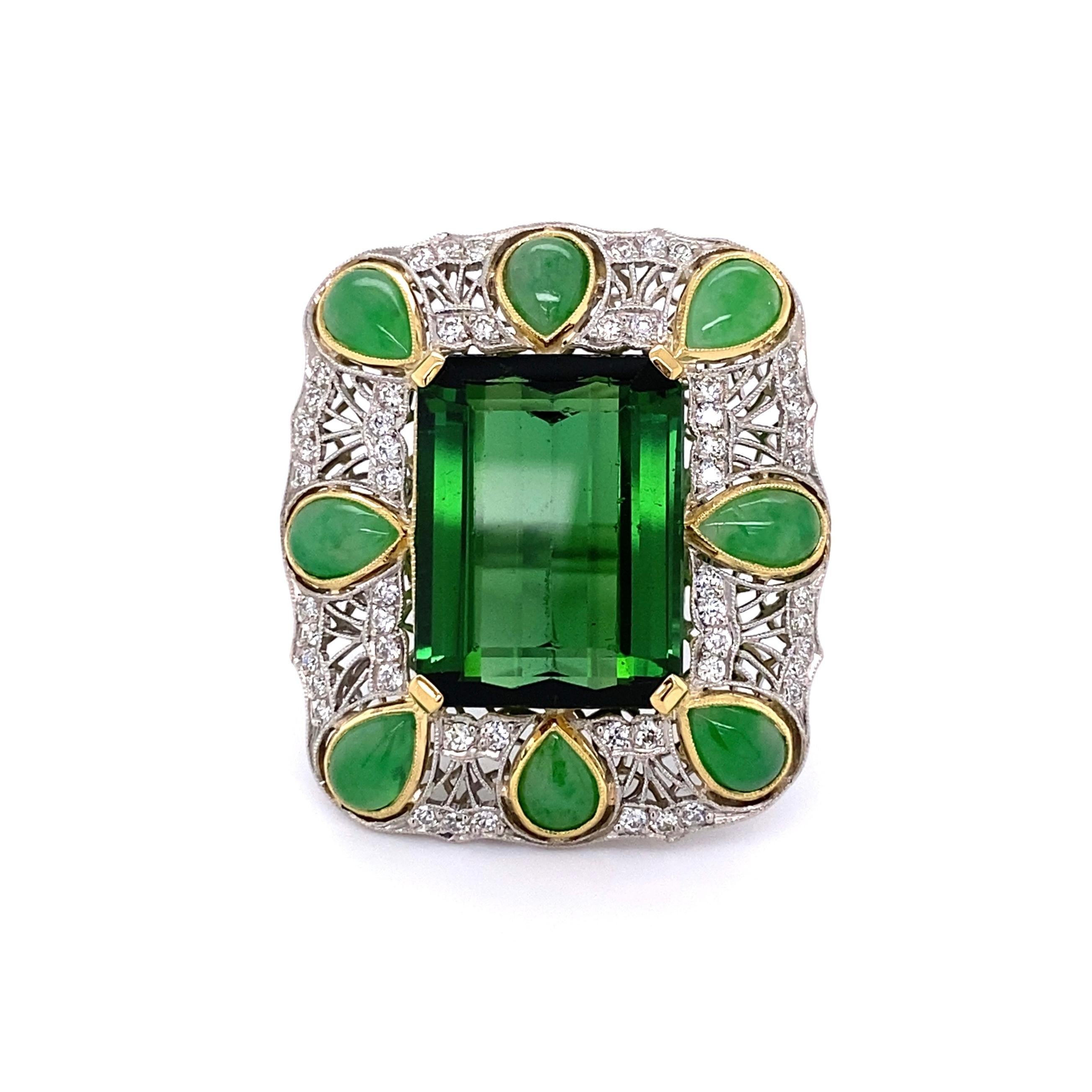 14.50 Carat Green Tourmaline Jadeite Diamond Platinum Ring Estate Fine Jewelry In Excellent Condition For Sale In Montreal, QC