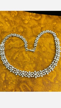 14.50 Carats Natural Diamonds Flowers Gold Necklace