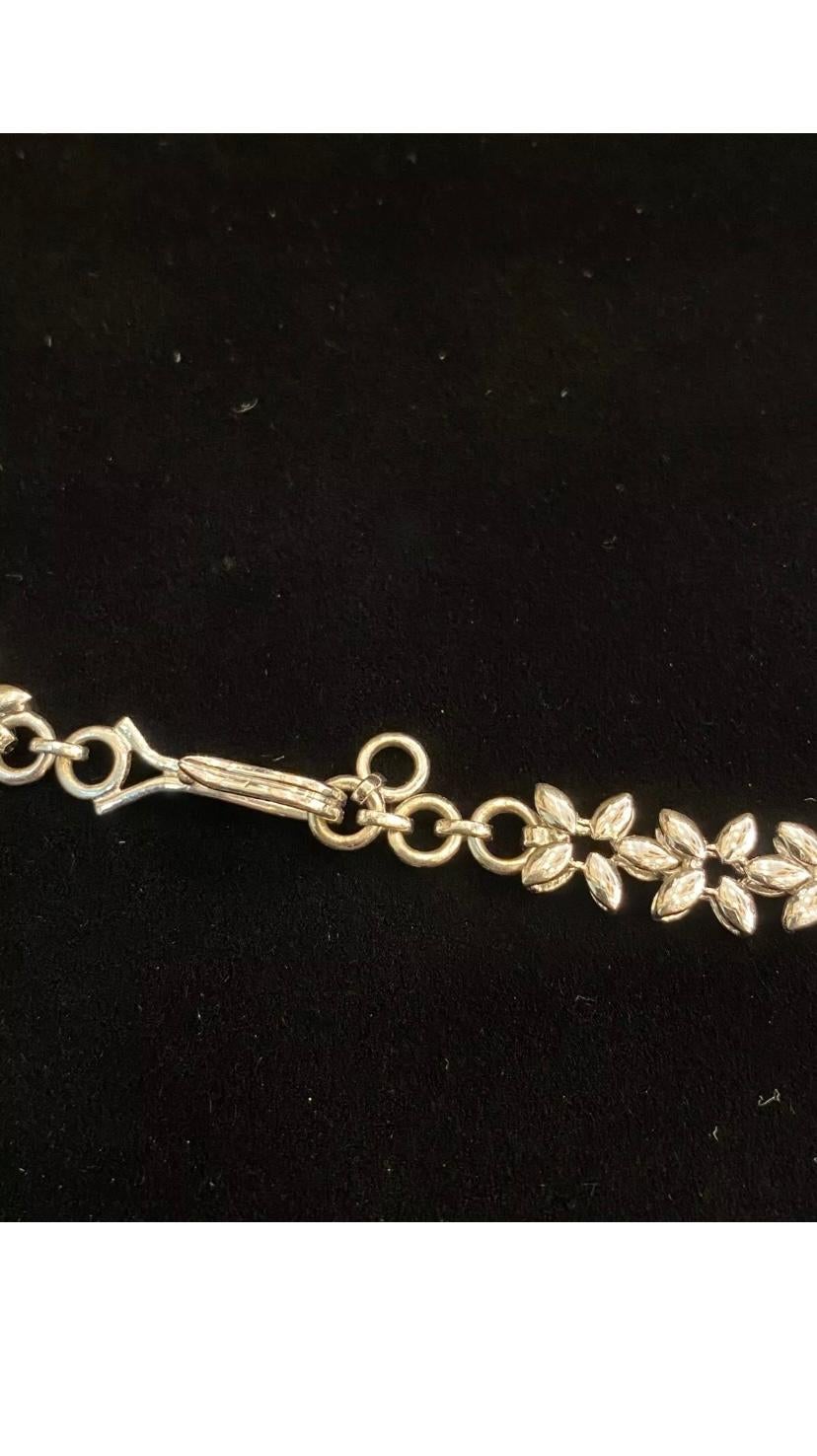 14.50 Carats Natural Diamonds Flowers Gold Necklace For Sale 3