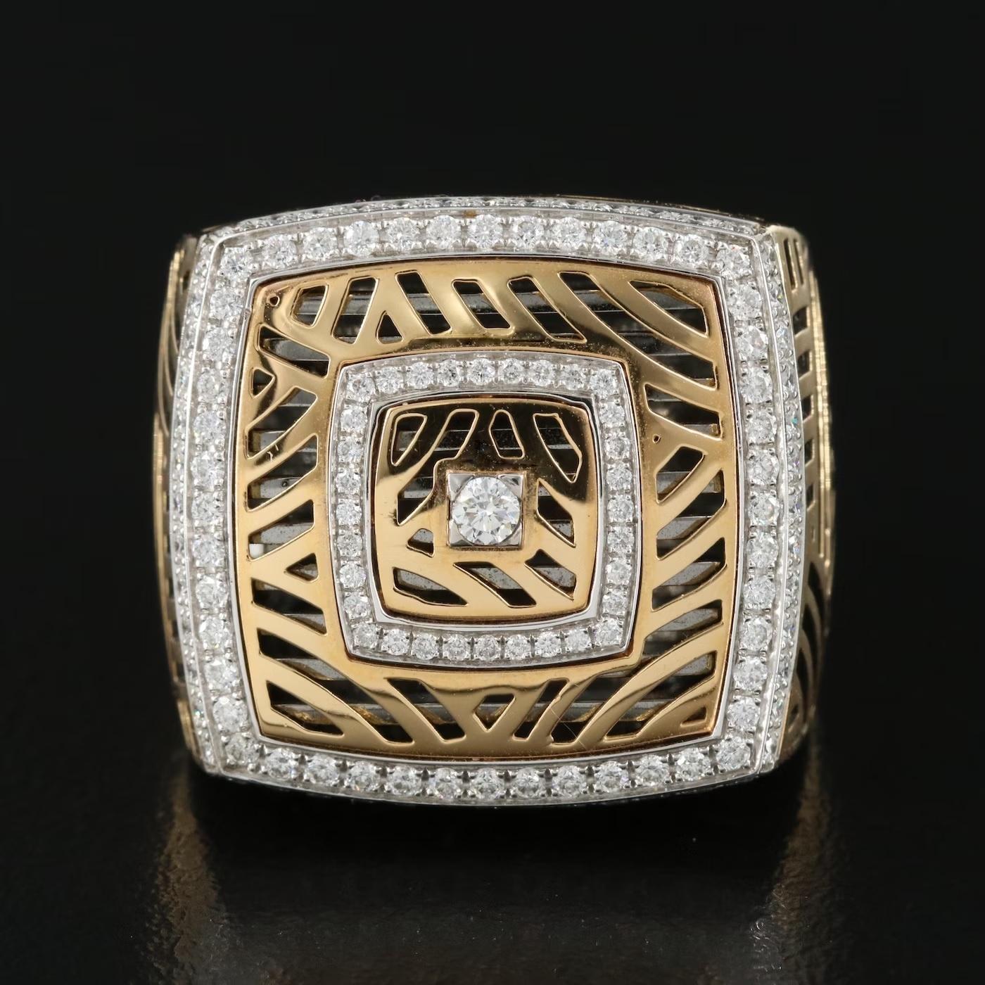 Giorgio Visconti - Venice ITALY designer ring, stamped and hallmarked 

Hallmarks: 750 ☆2149 AL

New with Tags, Price on Tag $14500

Amazing design, Geometric frame modernist design  

1.02 CWT Natural Diamond, White sparkly diamond, F-G