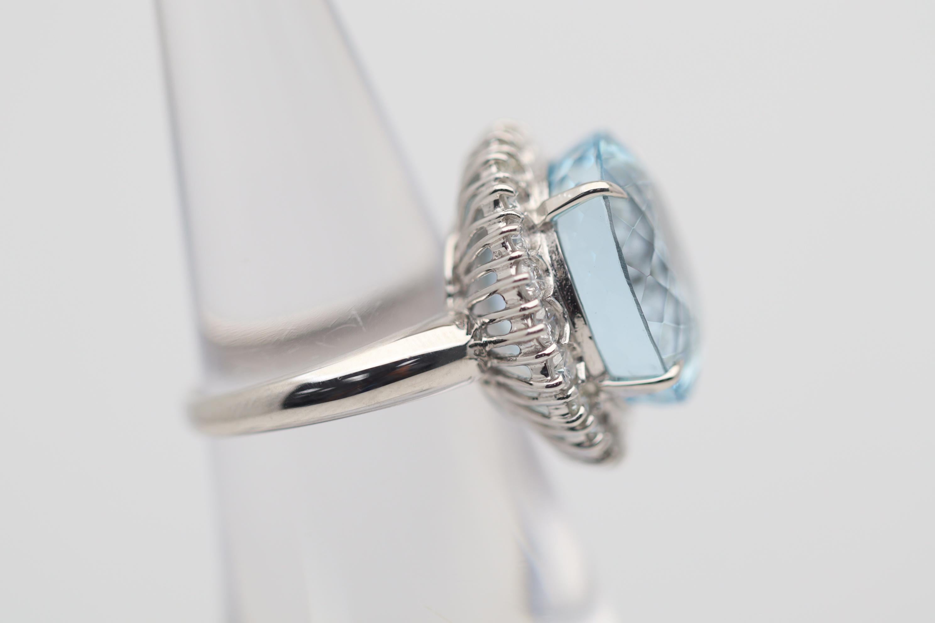 14,52 Karat Aquamarin-Diamant-Halo-Platinring im Zustand „Neu“ im Angebot in Beverly Hills, CA