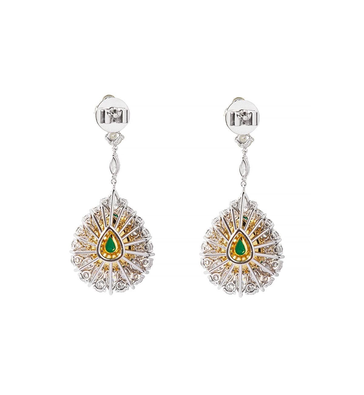 Pear Cut 14.54 Carat Pear Shape Emerald with 6.76 Carat Diamonds Chandelier Earrings For Sale