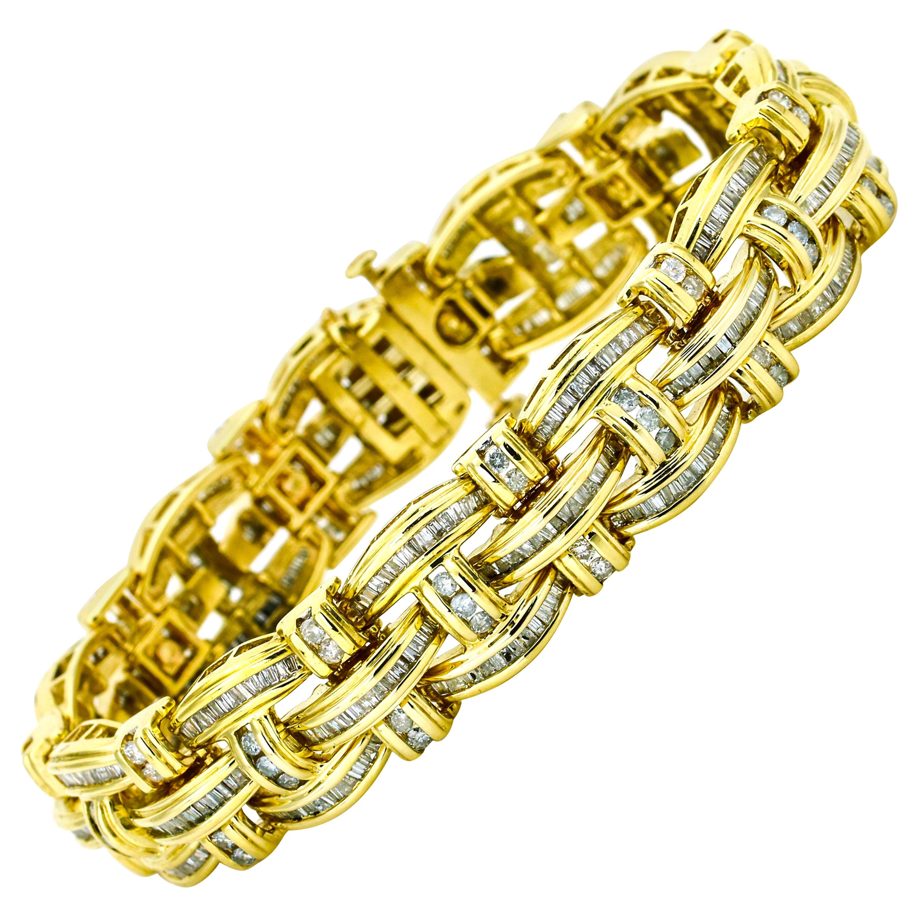 14.55 Carat 14 Karat Yellow Gold Diamond Men's Link Bracelet For Sale