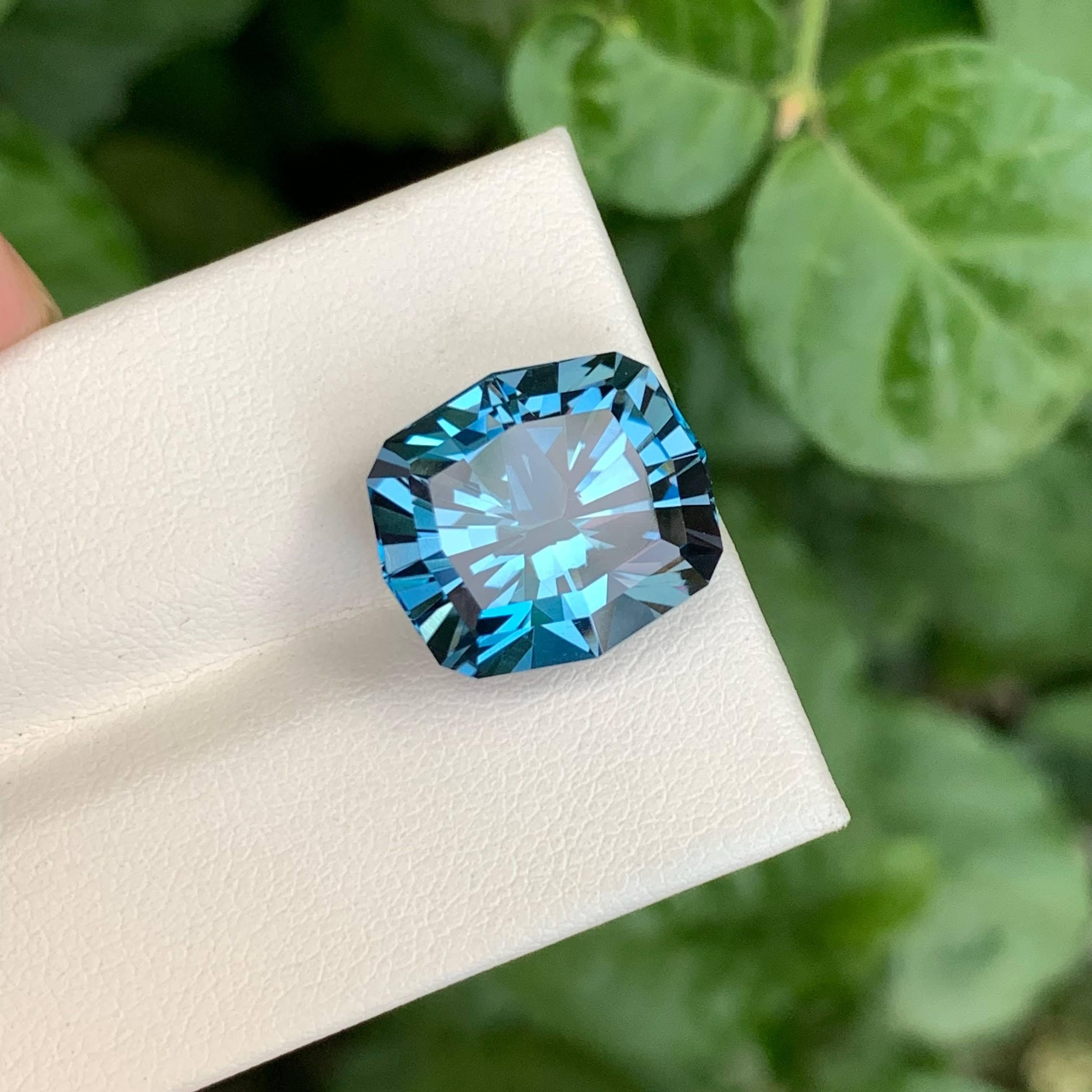 14,55 Karat Lose Soft London Topas Custom Gem Precision Cut Natürlicher afrikanischer Edelstein im Zustand „Neu“ im Angebot in Bangkok, TH