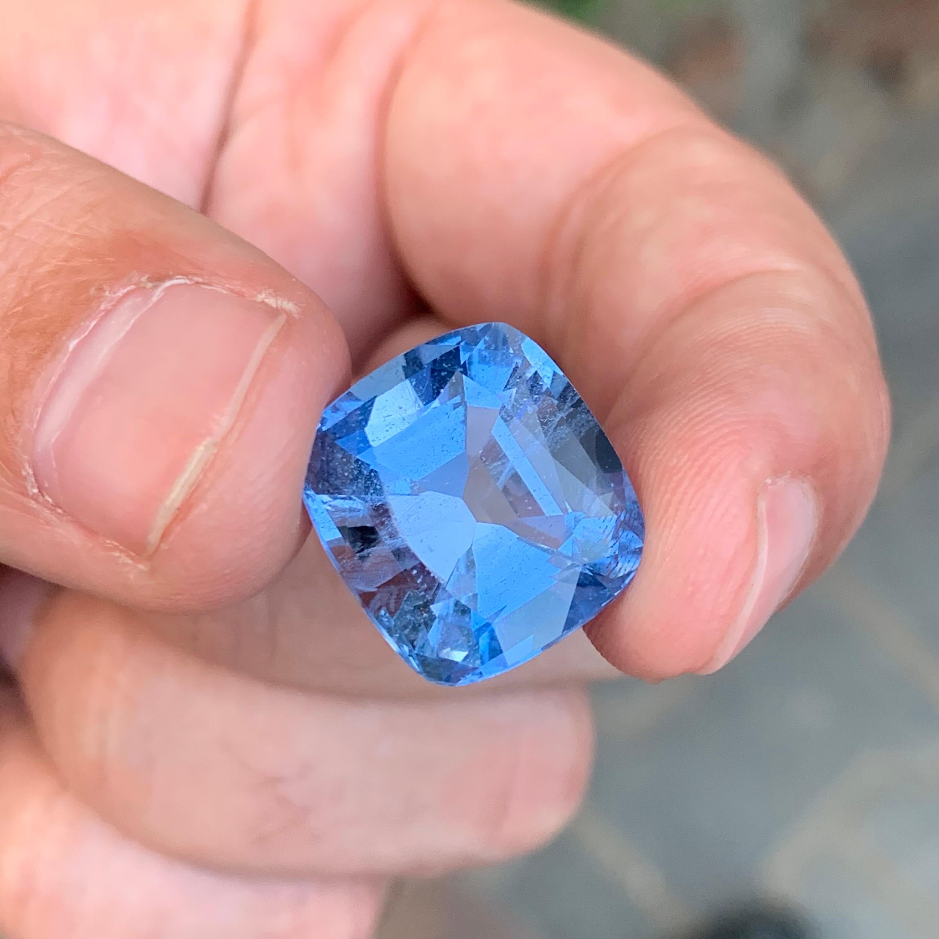 Arts and Crafts 14.55 Carat Natural Loose Aquamarine Goshenite Cushion Shape Gem For Sale