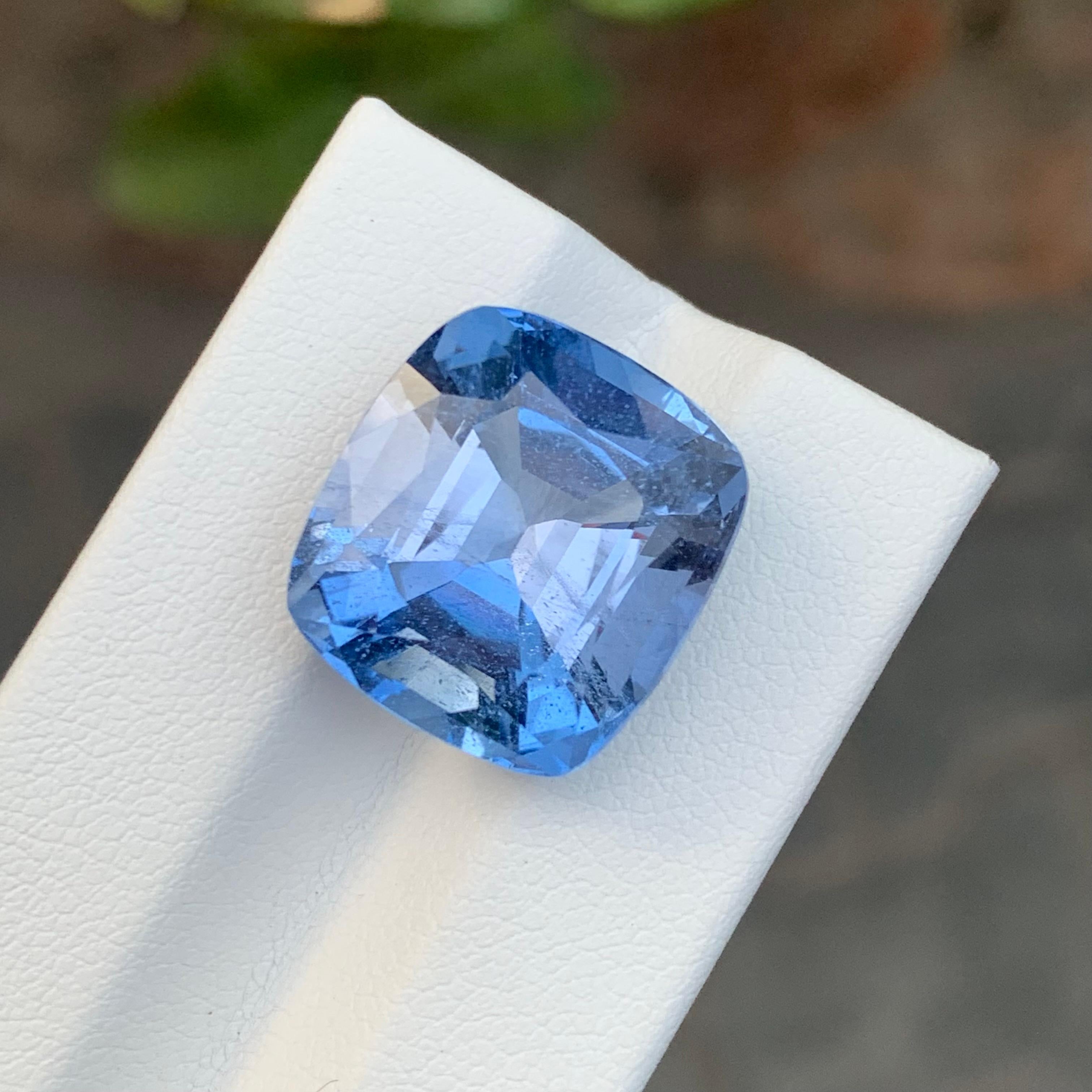 14.55 Carat Natural Loose Aquamarine Goshenite Cushion Shape Gem For Sale 3