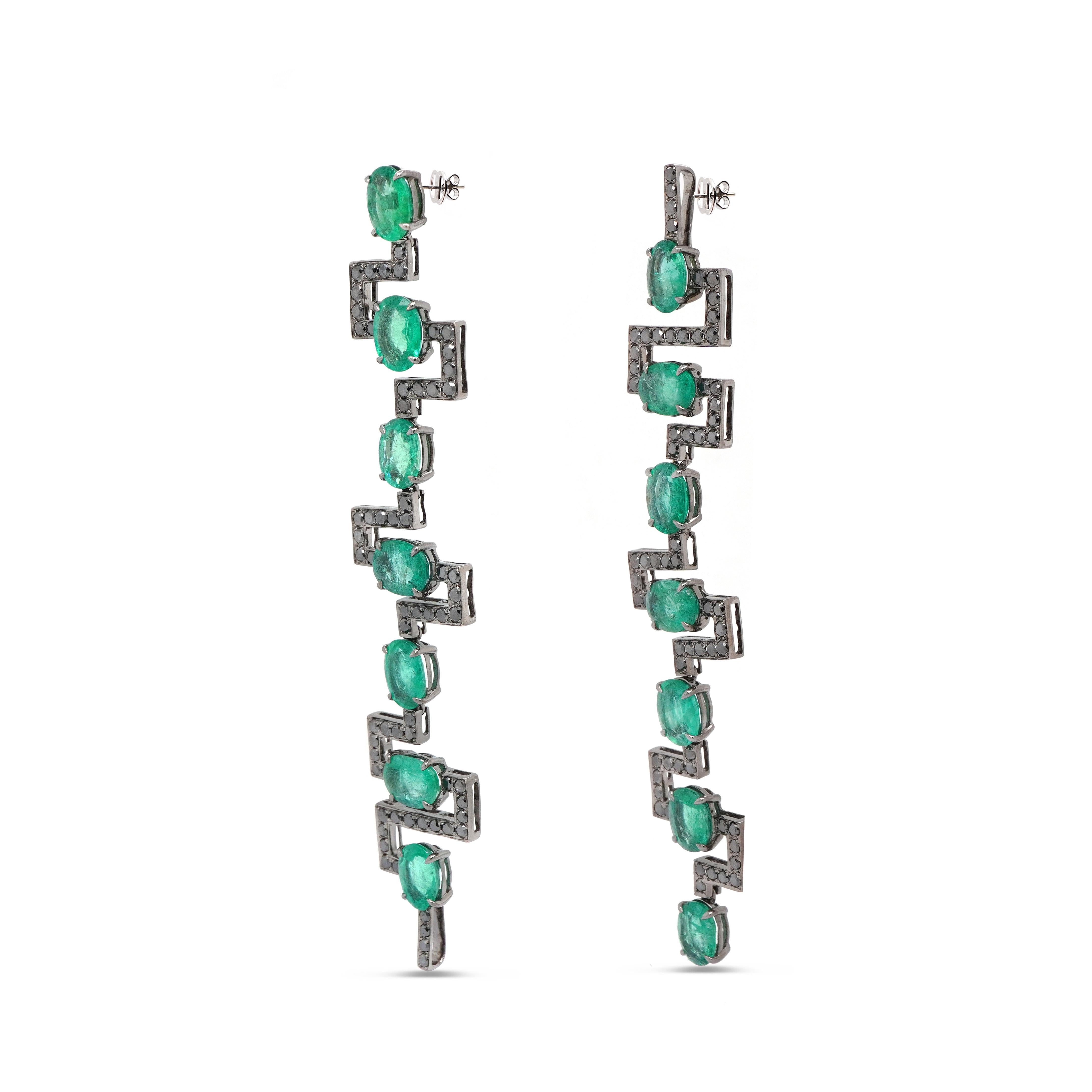 Art Nouveau 14.56 Carat Colombian Emerald and 2.49 Carat Black Diamond Zig Zag Earring For Sale