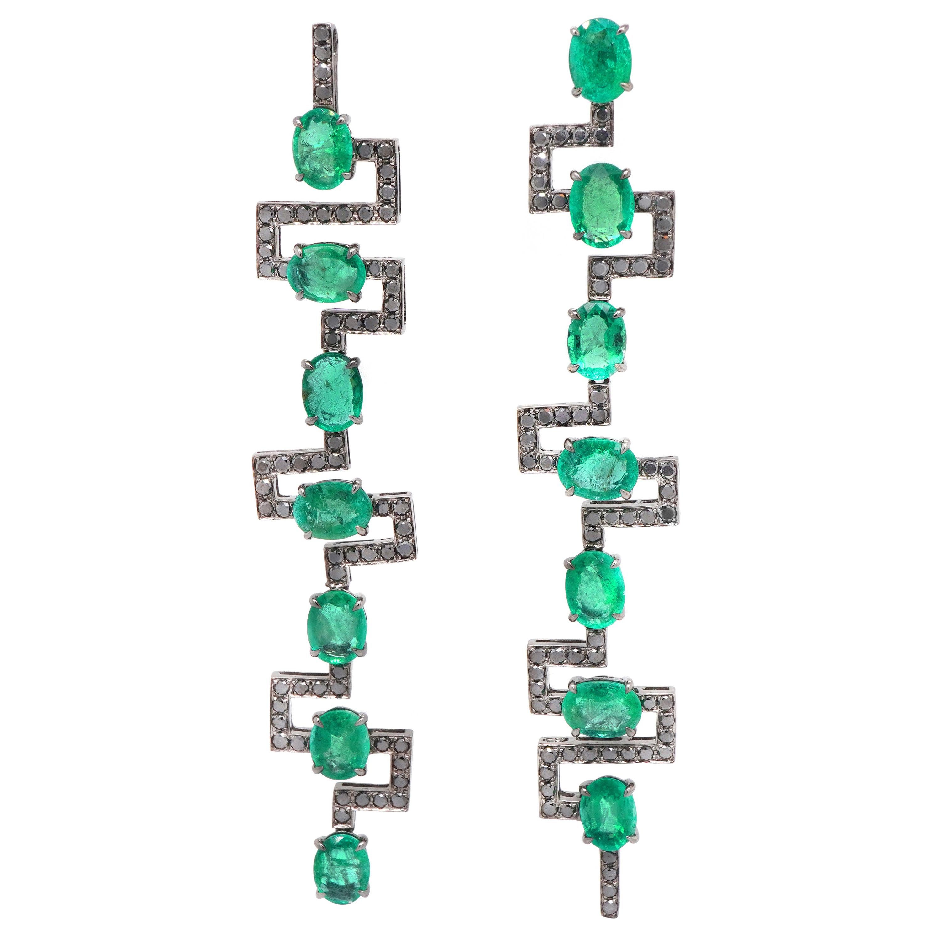 14.56 Carat Colombian Emerald and 2.49 Carat Black Diamond Zig Zag Earring For Sale