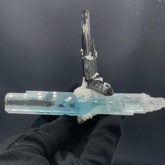 prächtiger schwarzer Turmalin auf Aquamarin, 145,93 Gramm, aus Pakistan