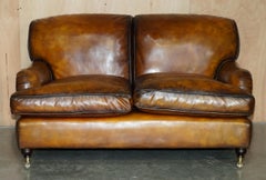 145CM WIDE FULLY RESTORED BROWN LEATHER HOWARD & SON STYLE SOFA PART OF SUiTE