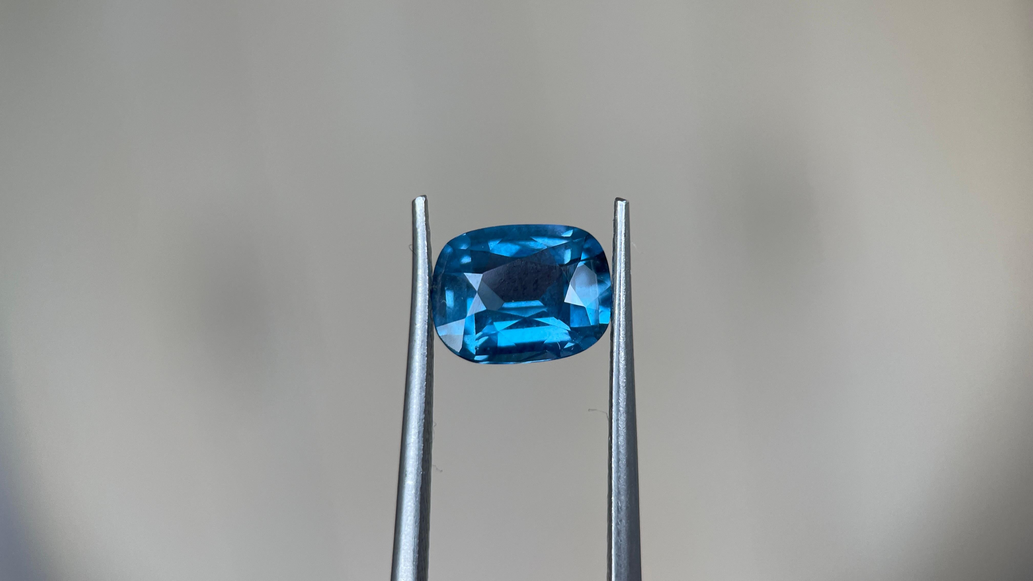 1.45ct Greenish Blue Spinel, bright Teal blue spinel (7.7x6.1x3.7mm) In New Condition For Sale In Singapore, SG