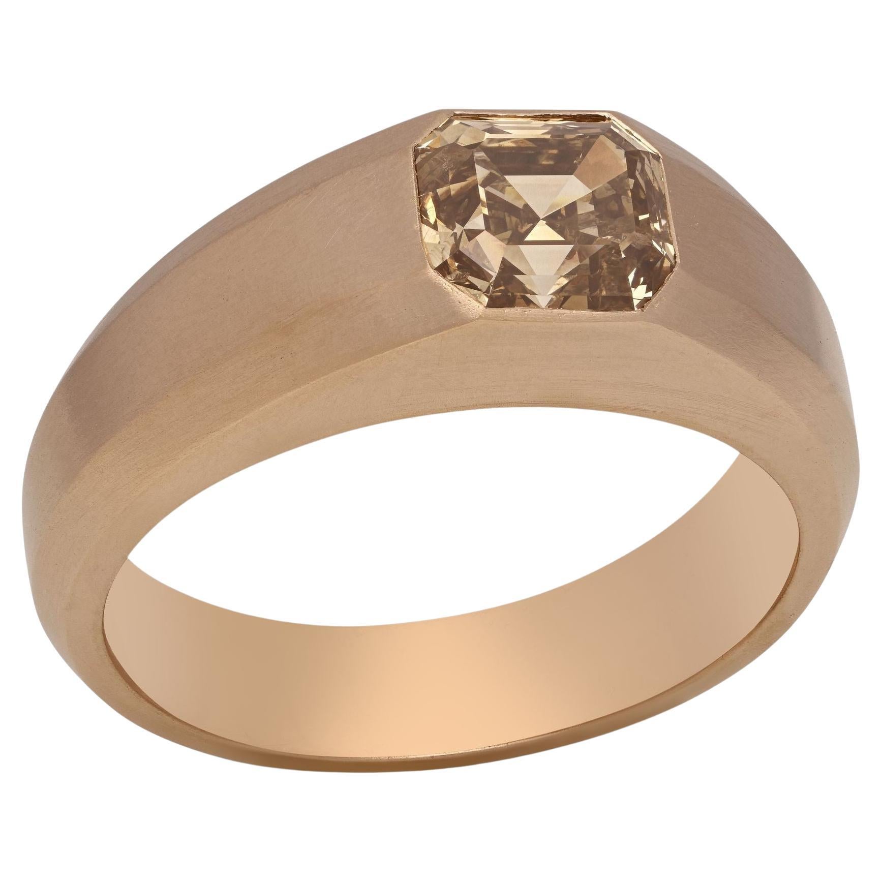 1,45ct Old Asscher Cut Fancy Farbe Diamond Set Ring in 18ct Gold im Angebot