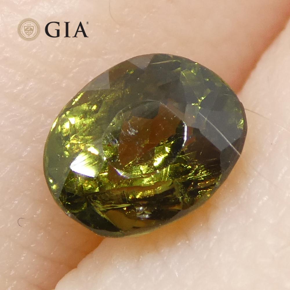 0.95ct Oval Yellowish Green to Yellow-Brown Alexandrite GIA Certified Sri Lanka In New Condition For Sale In Toronto, Ontario