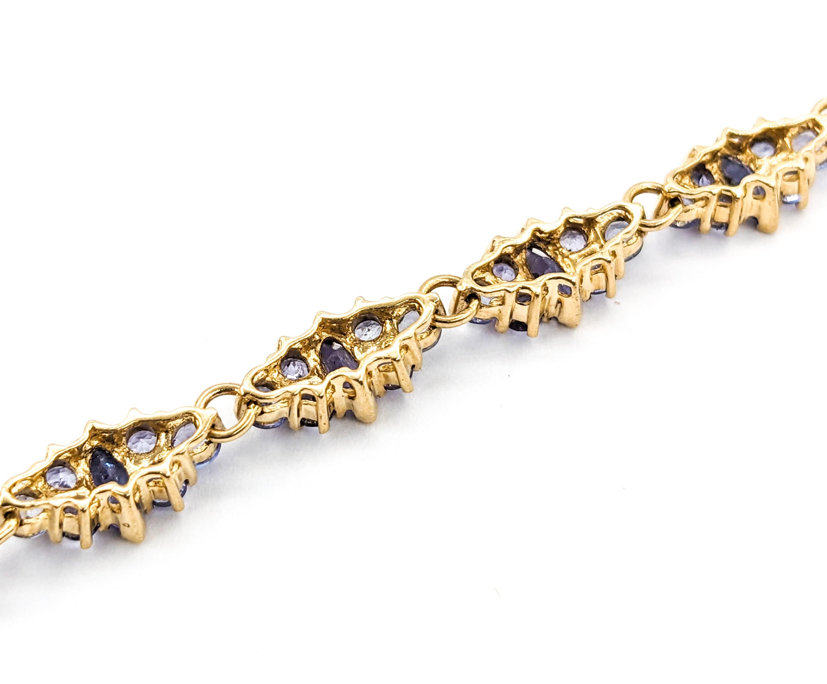 Contemporary 14.5ctw Tanzanite Bracelet In Yellow Gold For Sale