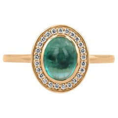 Bague fantaisie en or 14 carats avec cabochon d'émeraude naturelle taille ovale et halo de diamants 1,45 cw