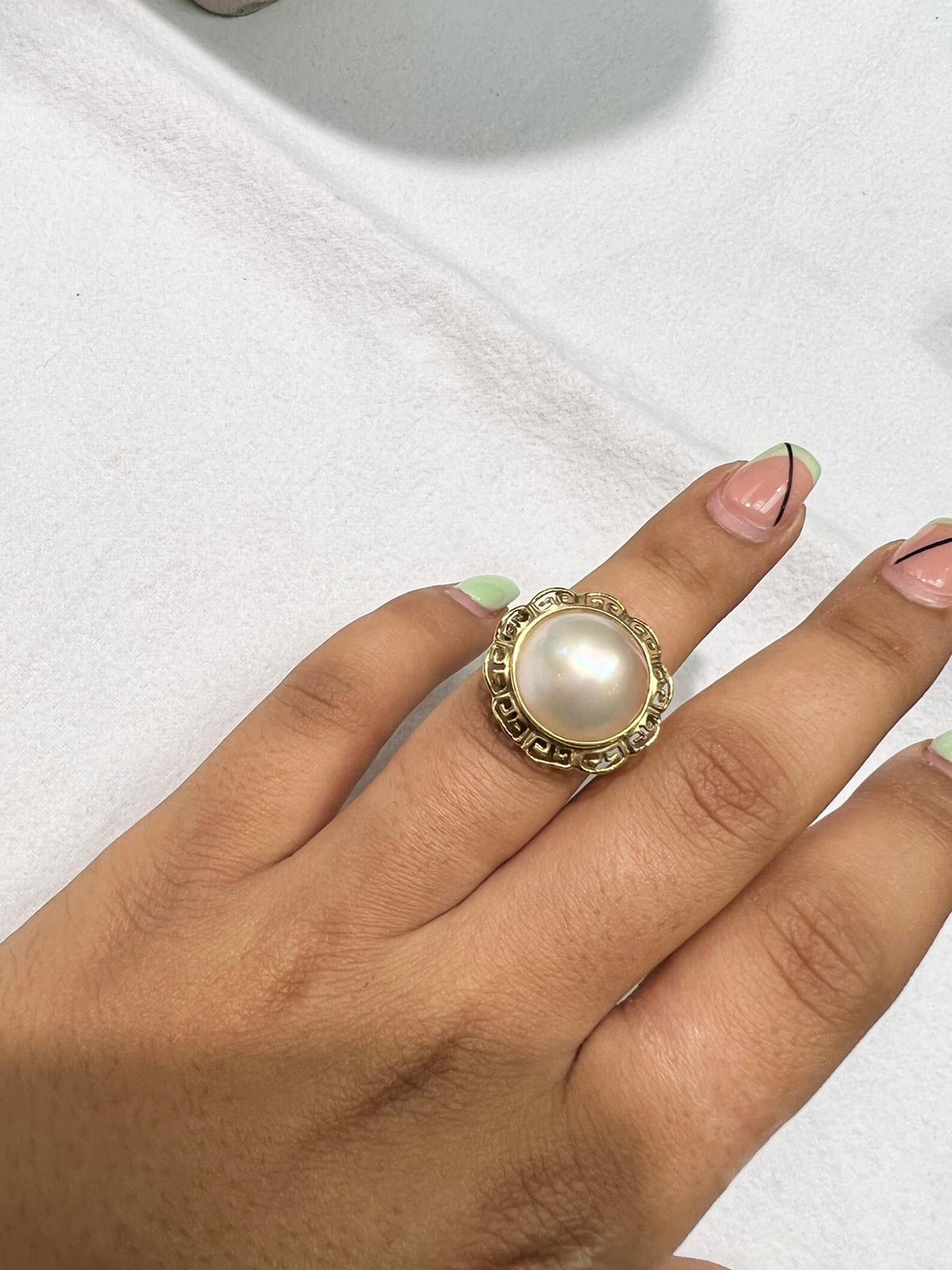 Ring aus 14 Karat Gelbgold mit Würfelperlen Damen im Angebot