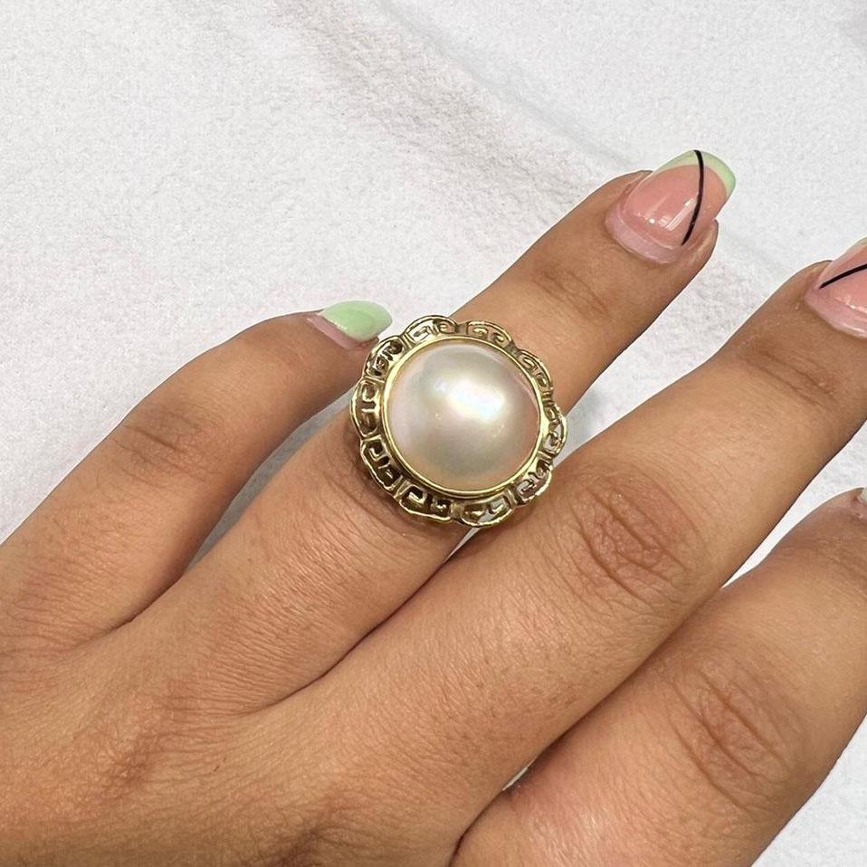 Ring aus 14 Karat Gelbgold mit Würfelperlen im Angebot 1