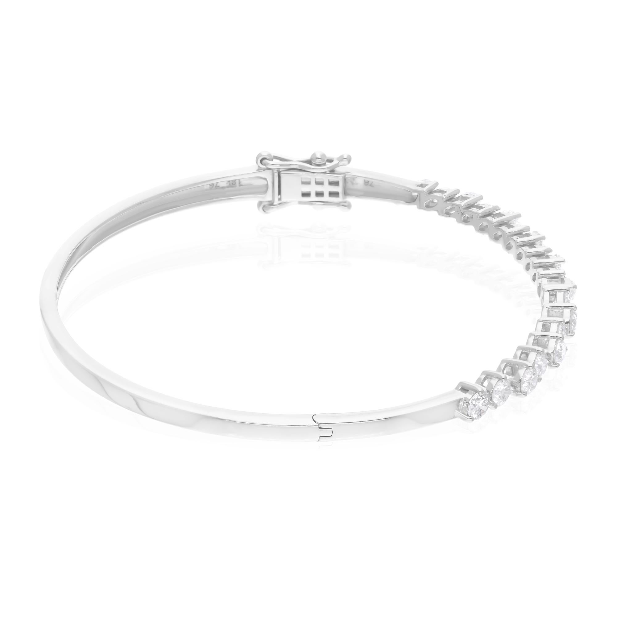 1.46 Carat Marquise & Round Diamond Bangle Bracelet 18 Karat White Gold Jewelry In New Condition For Sale In Diera, Dubai