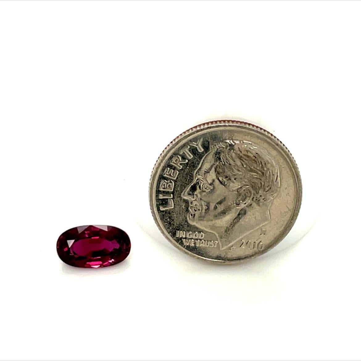 Loose Ruby Gemstone for Engagement or 3-Stone Ring, 1.46 Carat Oval  For Sale 3