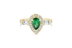 1.46 Carat Pear Cut Tsavorite Diamond Yellow Gold Cocktail Ring