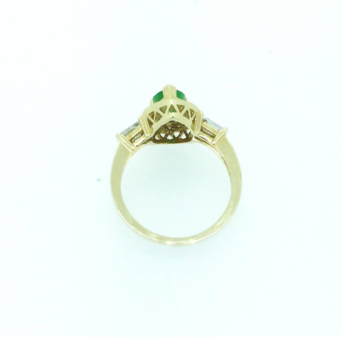 Modern 1.46 Carat Pear Cut Tsavorite Diamond Yellow Gold Cocktail Ring