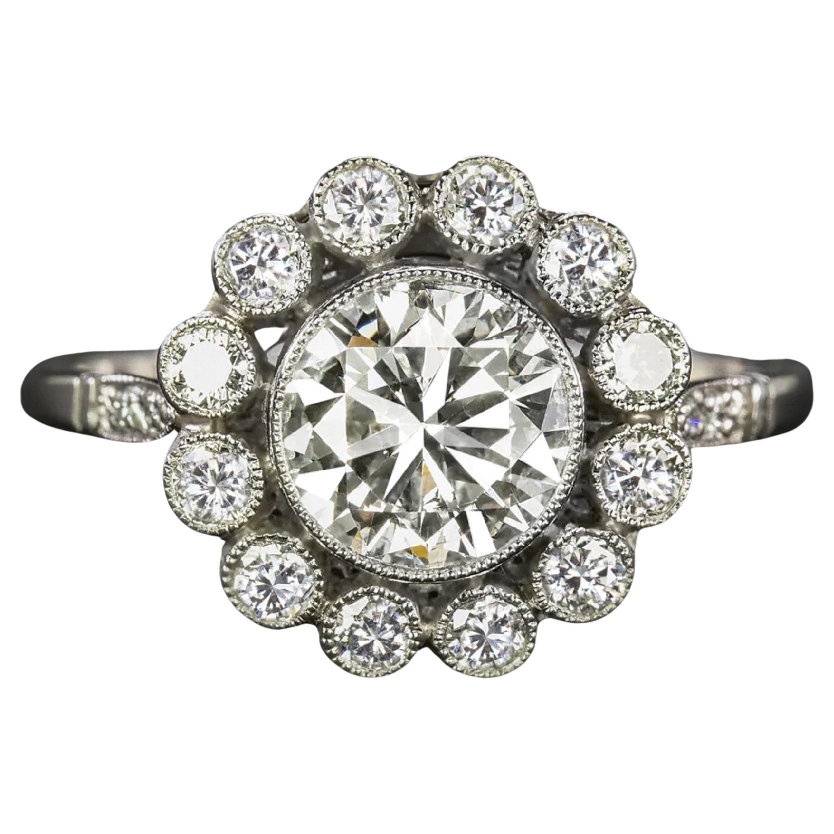 EGL USA Certified 1.46 Carat Round Scalloped Diamond Ring For Sale