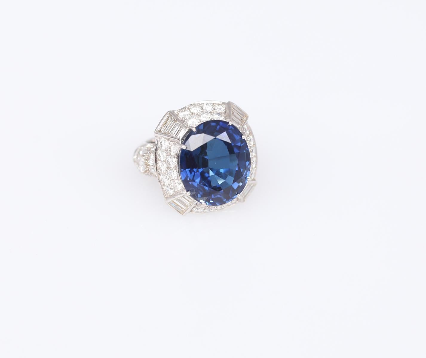 14.6 Ct Natural Sapphire Certified Diamond Ring 18K Gold, 1998 In Good Condition For Sale In Herzelia, Tel Aviv
