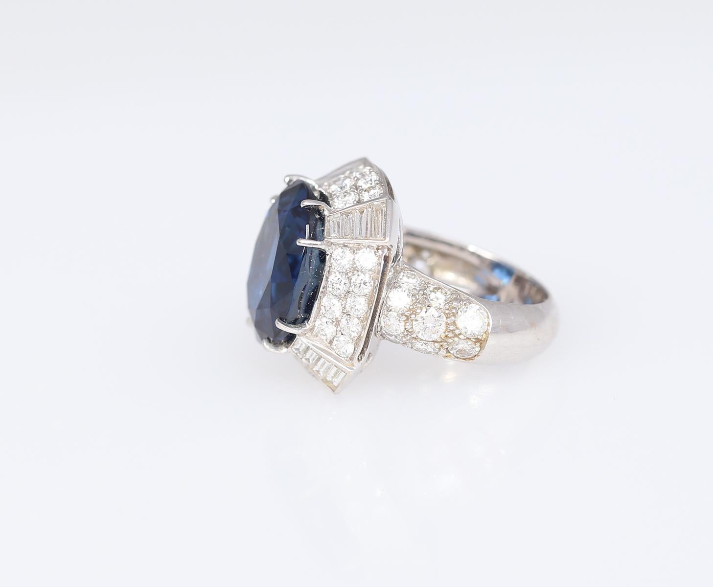 14.6 Ct Natural Sapphire Certified Diamond Ring 18K Gold, 1998 For Sale 2