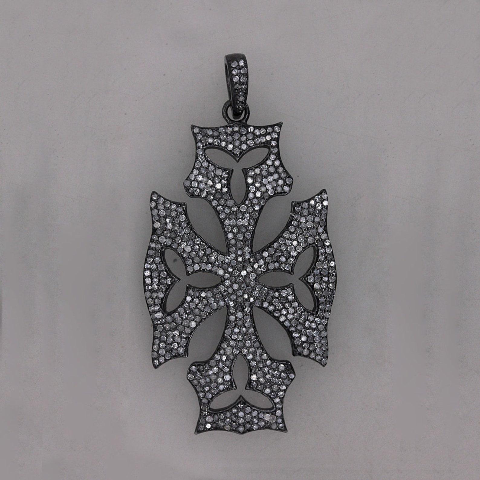 1.46 Ct Pave Diamond Cross Religious Pendant 925 Sterling Silver Wedding Gift.

Materials: Silver, Stone
Gemstone: Diamond
Pendant height: 60 Millimetres
Item Size 60 mm

A P P R O X T I M E

All items are custom made to order. Our approx time is