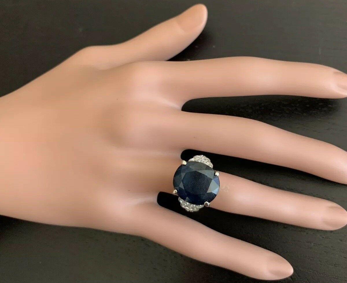 14.60 Carat Exquisite Natural Blue Sapphire and Diamond 14k Solid White Gold For Sale 3