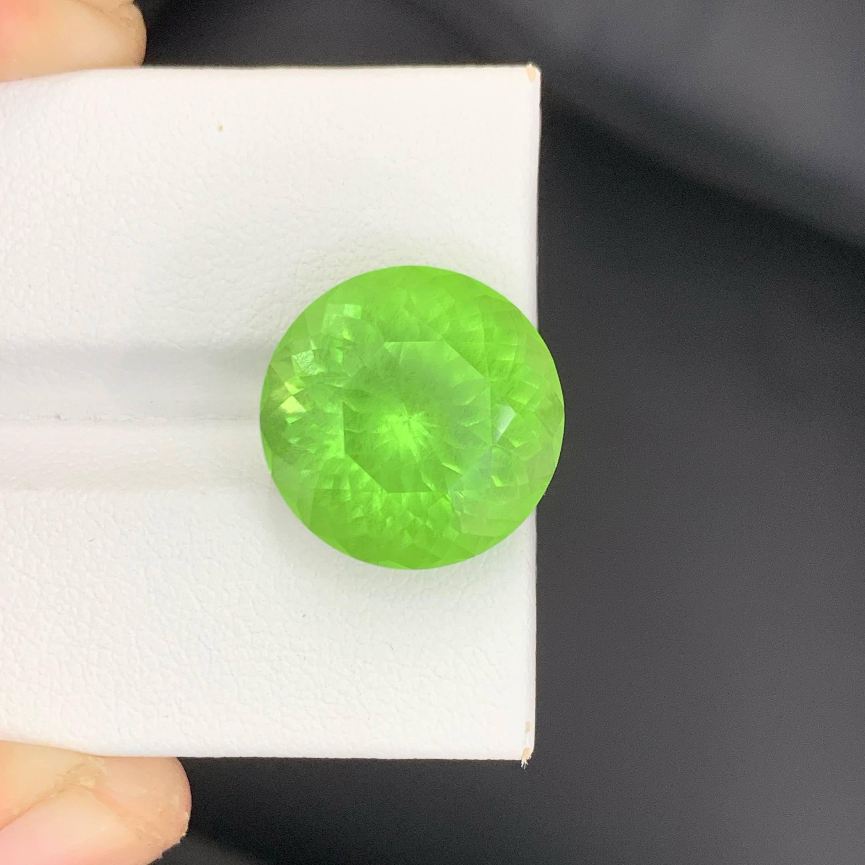 Taille ronde 14.60 Carat Naturel Rutile Inclusion Peridot Round Cut Pakistani Gemstone en vente