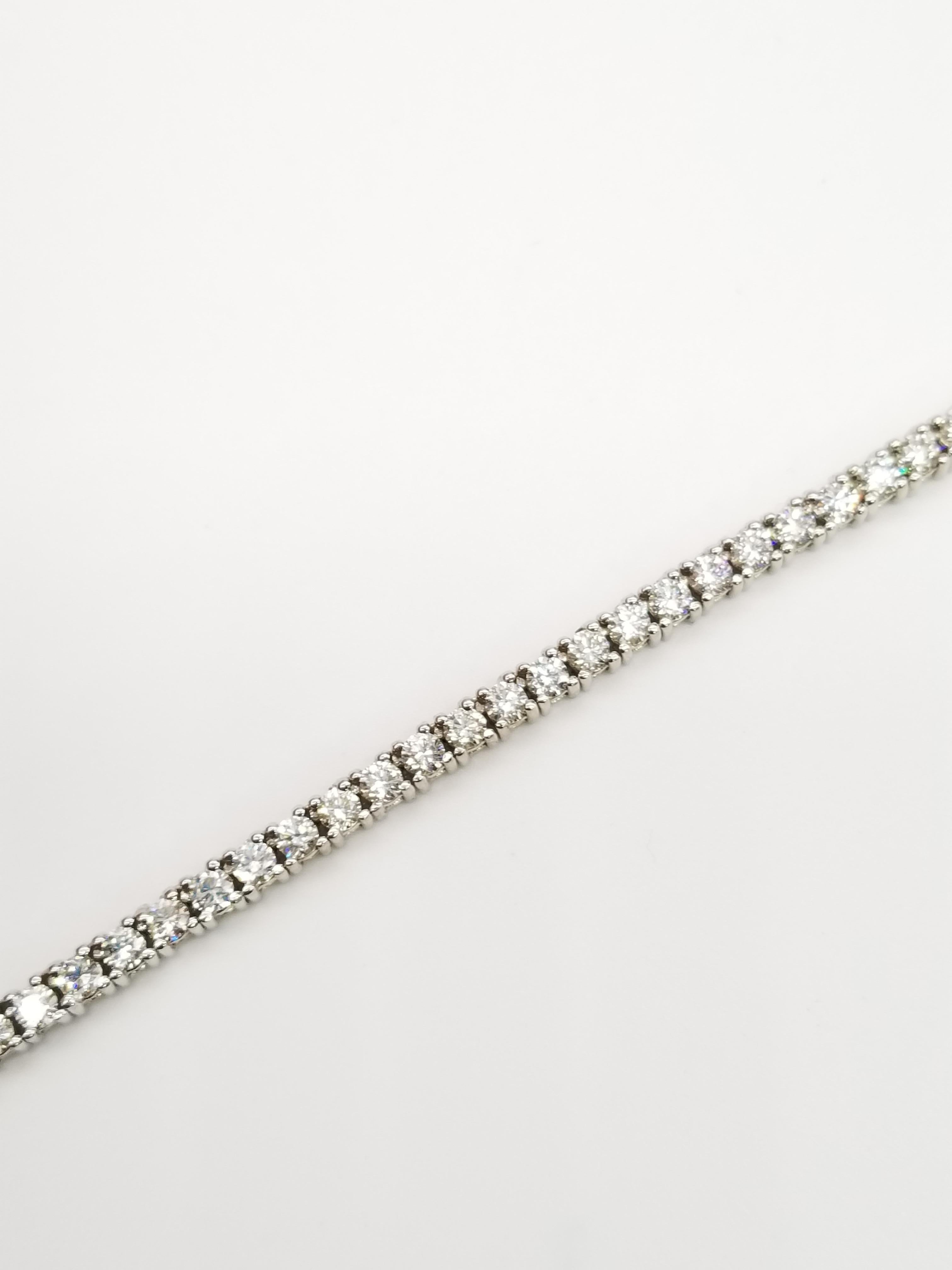 14.60 Carat Round Diamond Tennis Necklace 14 Karat White Gold In New Condition In Great Neck, NY