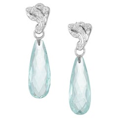 Pendientes colgantes de oro blanco con diamante aguamarina briolette de 14,64 quilates