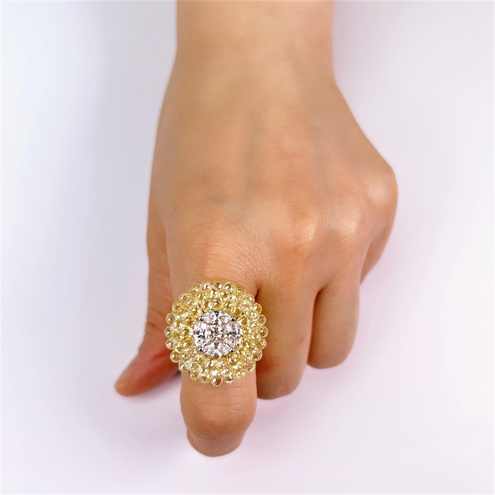Bague fleur en or jaune 18 carats avec diamants jaunes briolette de 14,65 carats Pour femmes en vente