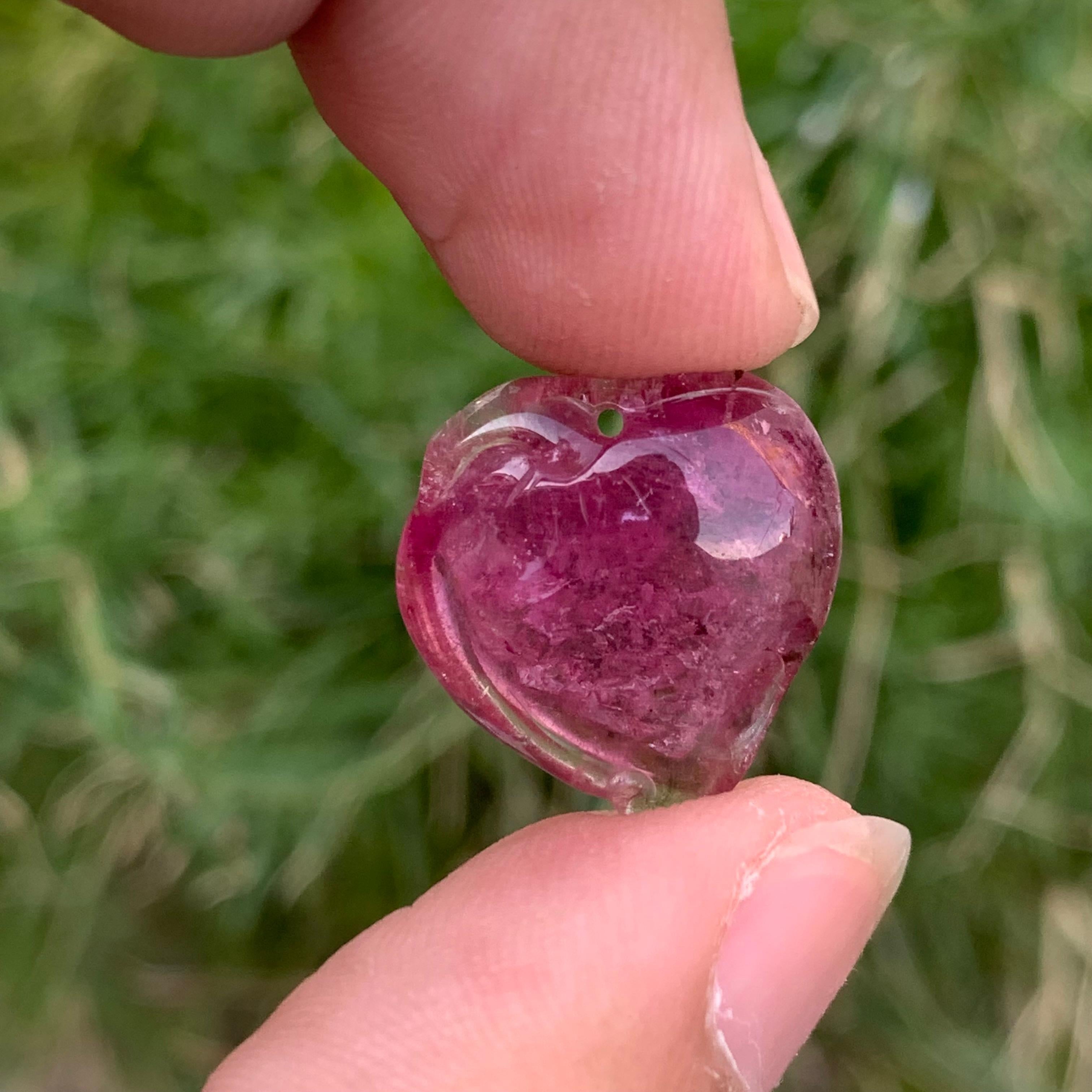 14.65 Carat Loose Heart Shape Tourmaline Drilled Carving from Africa In Good Condition For Sale In Peshawar, PK