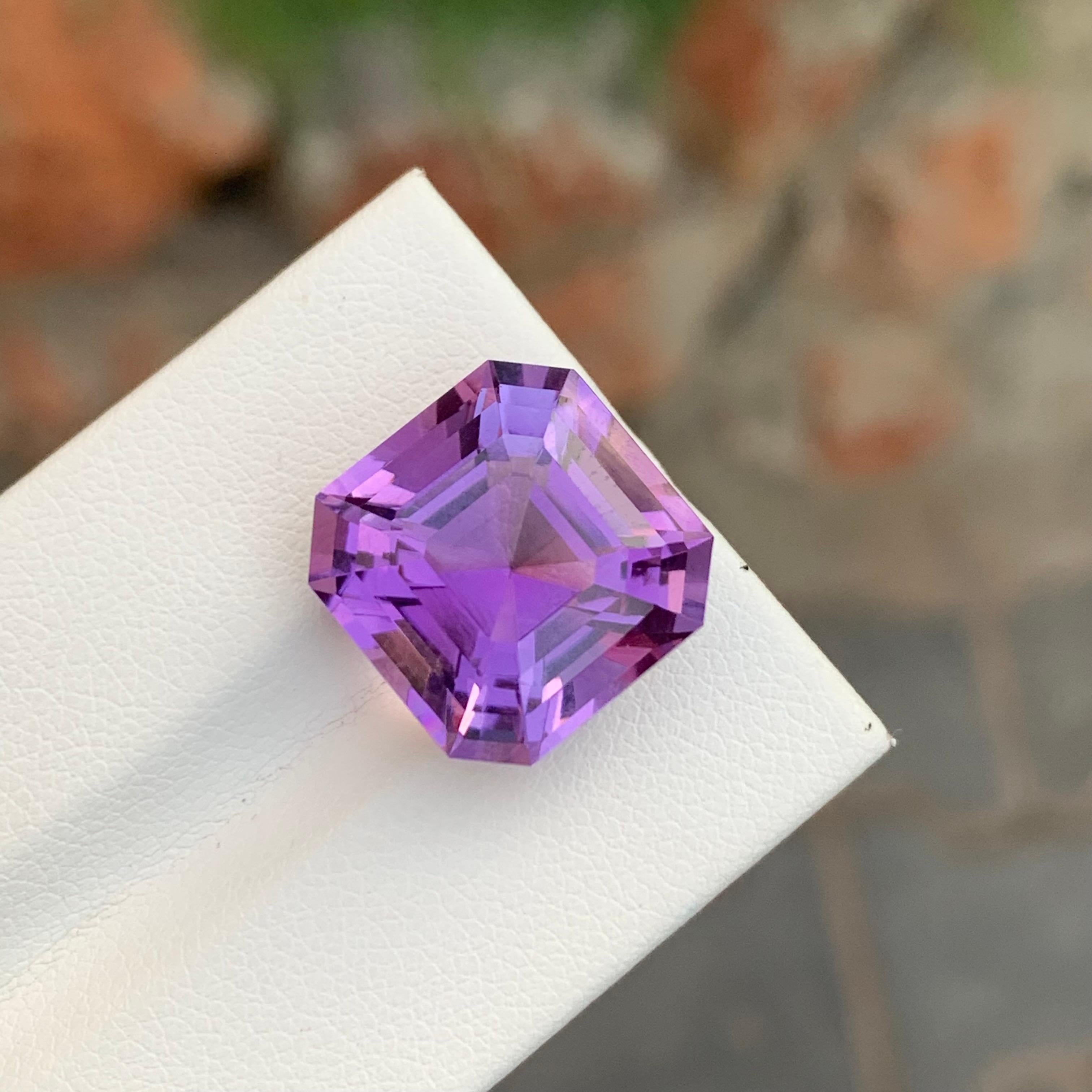 Women's or Men's 14.65 Carat Natural Loose Amethyst Asscher Shape Gem For Necklace For Sale