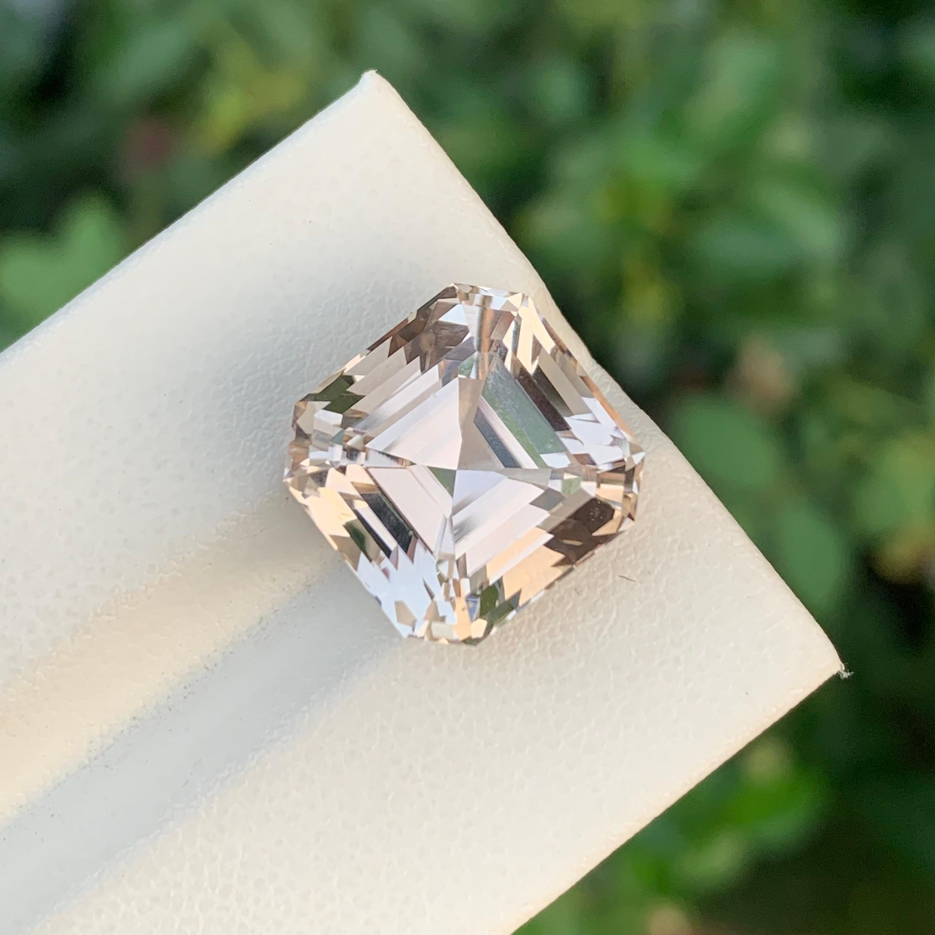 14,65 Karat Natürlicher loser Goldtopas Asscher Form Edelstein aus Skardu, Pakistan (Asscher-Schliff) im Angebot
