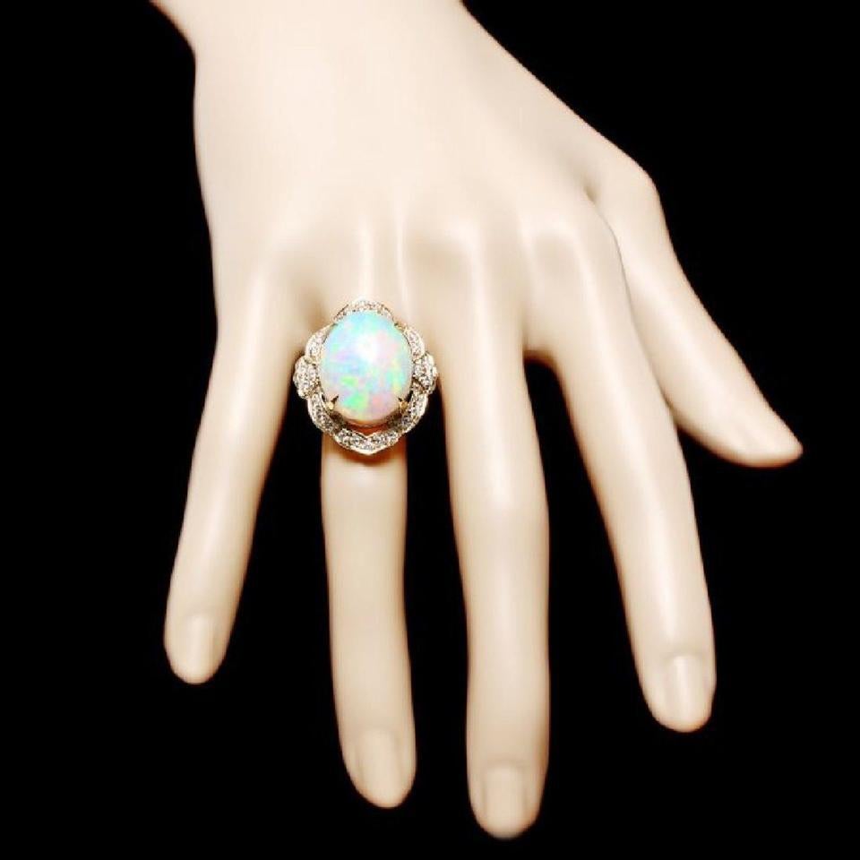 Mixed Cut 14.65 Ct Natural Impressive Ethiopian Opal and Diamond 14 Karat Solid Gold Ring For Sale