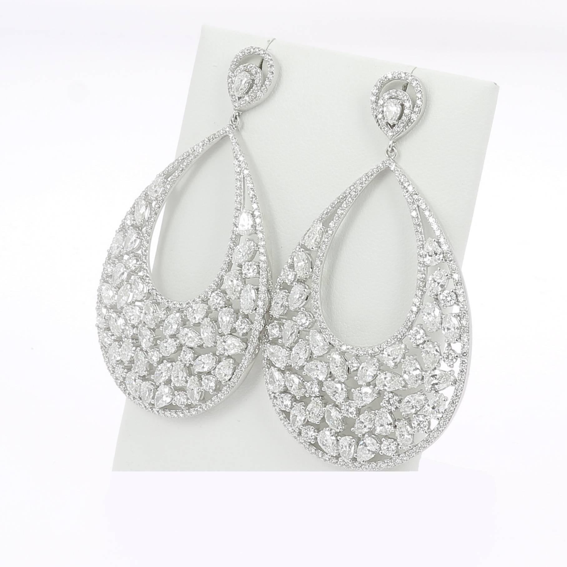 Contemporary 14.67 Carat White Diamond Earring Round/Marquise/Pear Diamond 18Karat WhiteGold  For Sale